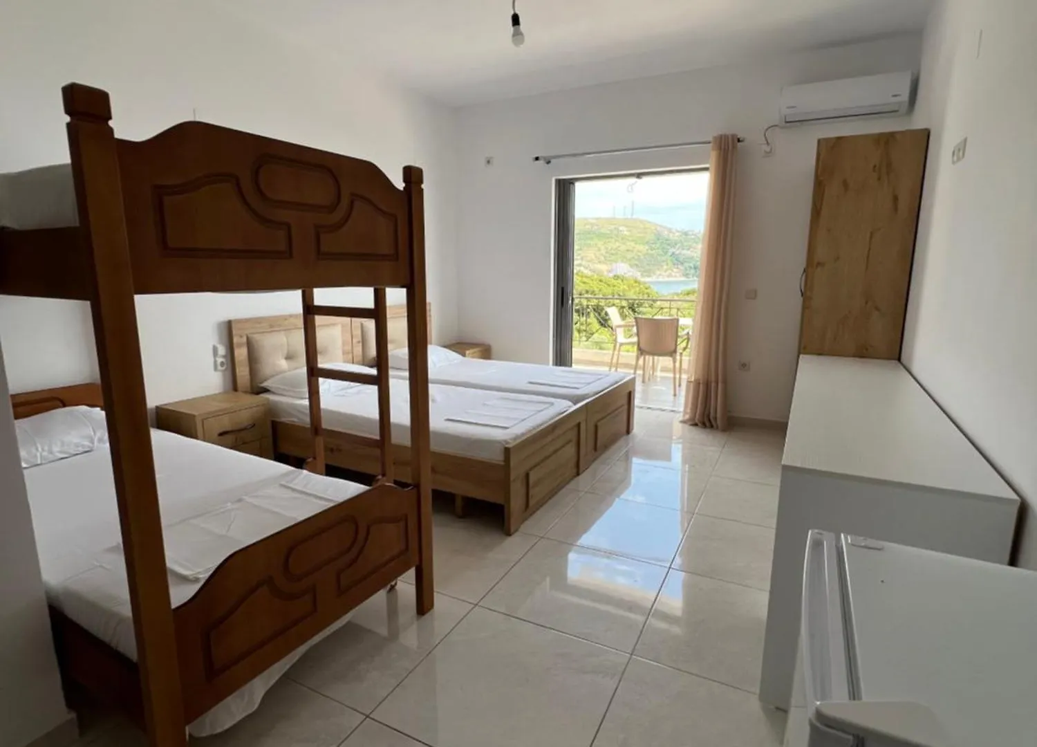 Hotel Agilia à Himarë Maison d'hôtes